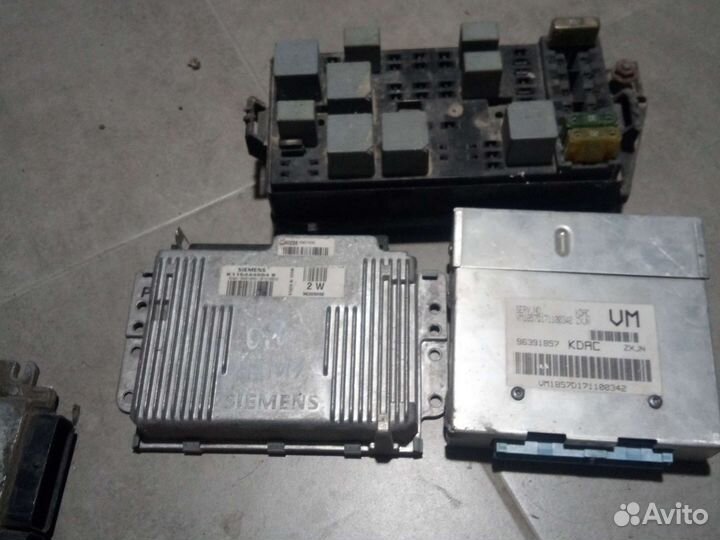 Рено Меган 2 блок управления двигателем эбу