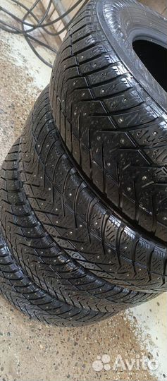 Yokohama 104ZR 215/65 R17