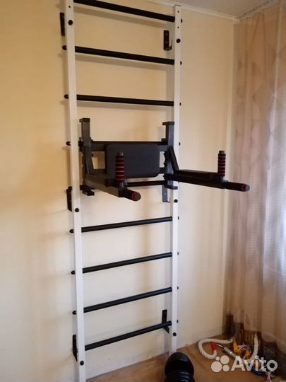 Шведская стенка с турником и брусьями