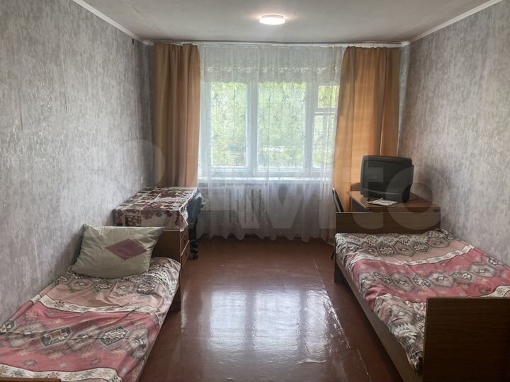 Комната 15 м² в 9-к., 3/5 эт.