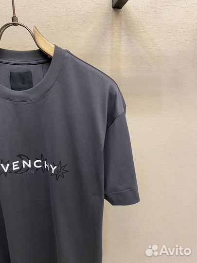 Футболка givenchy