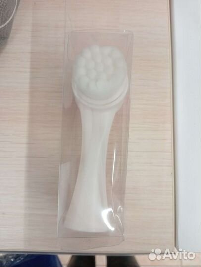 Щетка для чистки лица