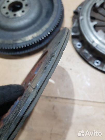 Маховик Isuzu Bighorn UBS25 6VD1