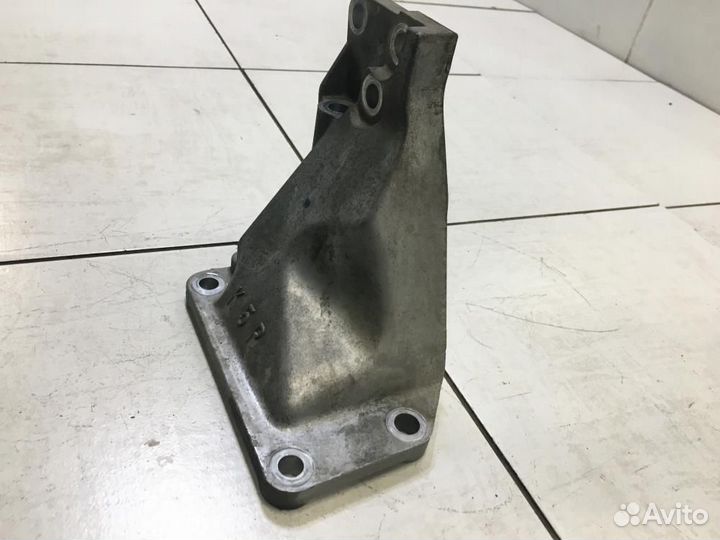 Кронштейн двигателя правый Infiniti EX EX37 J50