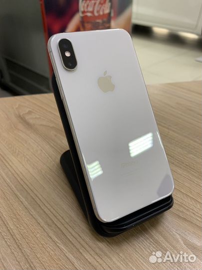 iPhone Xs, 64 ГБ