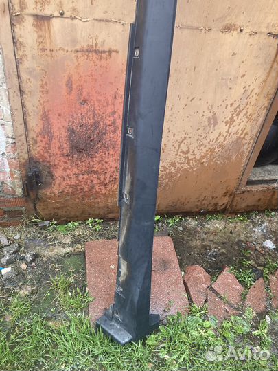 Порог пластиковый (левый) nissan x-traail t32