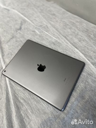 Apple iPad (8-го поколения)