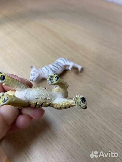 Фигурки животных mojo