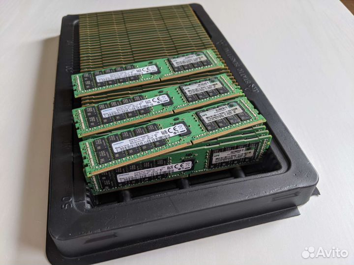 HPE DDR4 32GB 2400T REG ECC M393A4K40CB1