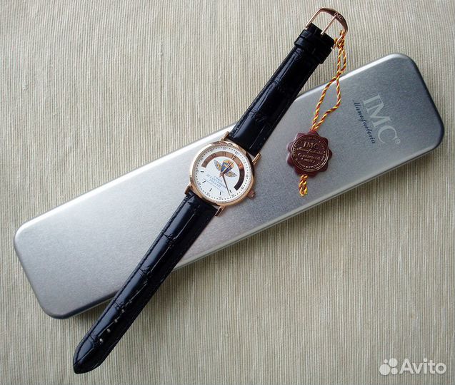 Часы с символикой 