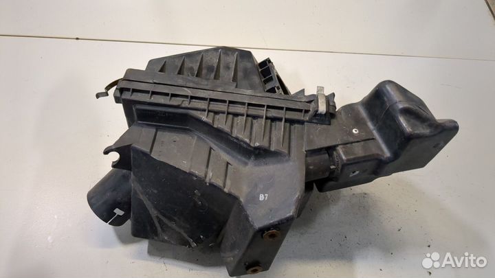 Корпус воздушного фильтра Nissan Primera P12