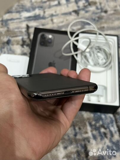 iPhone 11 Pro, 64 ГБ