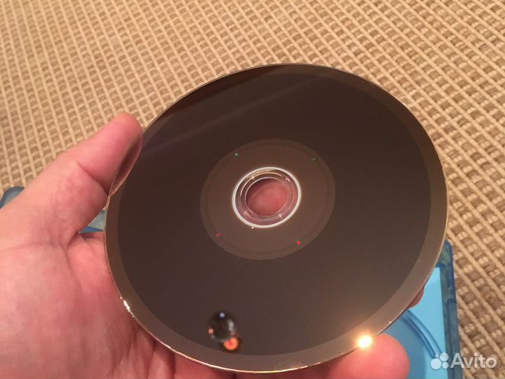 Blue ray диск люди в черном