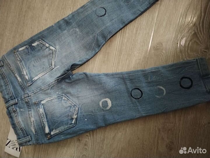 Джинсы