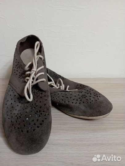 Женская обувь 39-40 размер