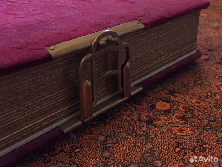 Старинный альбом для фотографий