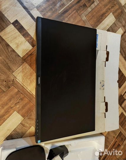 Монитор Philips 27 Fullhd IPS