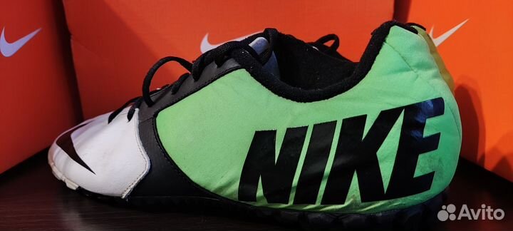 Футзалки-грунтовки Nike Bomba II TF 43-44р 28см