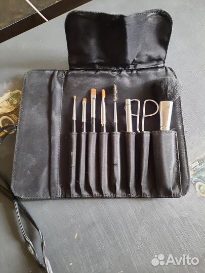 Кисти для макияжа натуральные