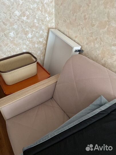 Ящик для дивана на колесиках