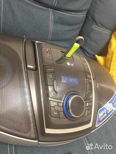 Магнитола LG SB74