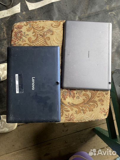 2 планшета