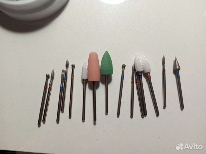 Фрезы для маникюра и органайзер