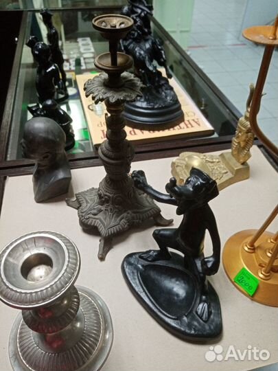Статуэтки, пепельницы, подсвечники
