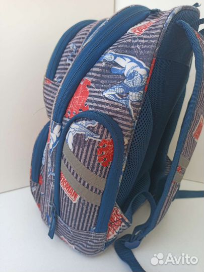 Рюкзак школьный