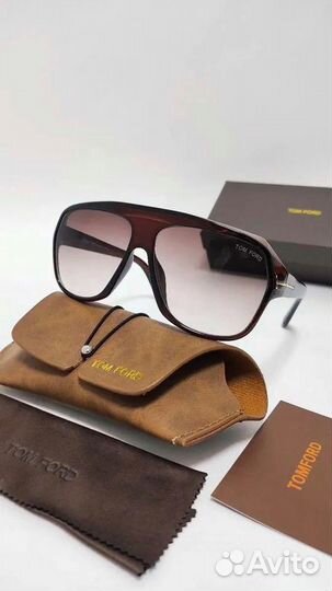 Солнцезащитные очки Tom Ford