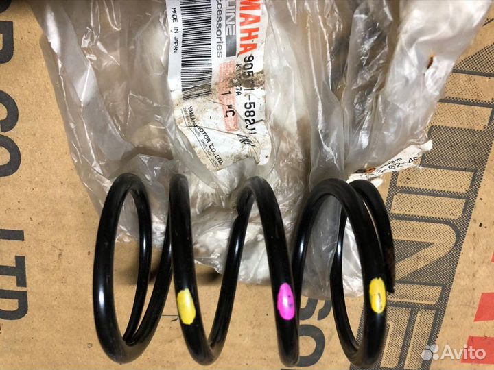 Новая оригинальная пружина Yamaha Venture