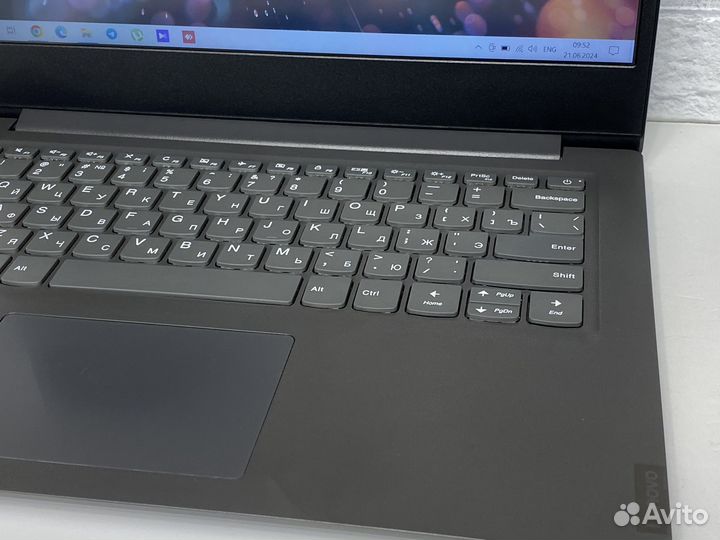 Lenovo быстрый ноутбук Atlon-3.2GHz\8gb\ssd