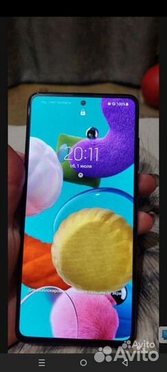 Телефон и часы