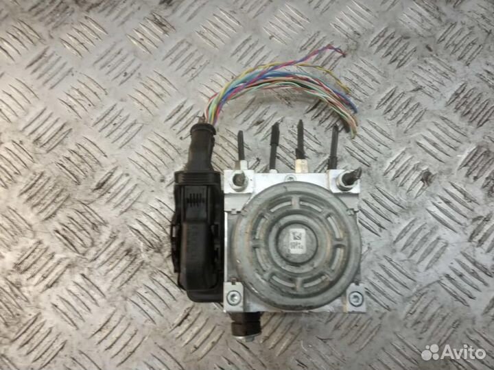 Блок управления тормозами/насос ABS Mazda Mazda3