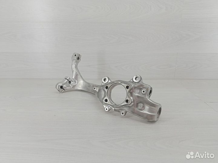 Кулак передний левый Audi A6 C6 (85мм)