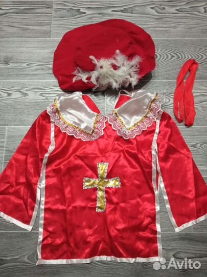 Новогодний костюм мушкетёр