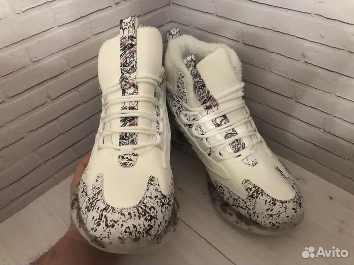 Кроссовки зимние высокие с мехом 42 р