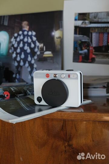 Leica sofort 2 white