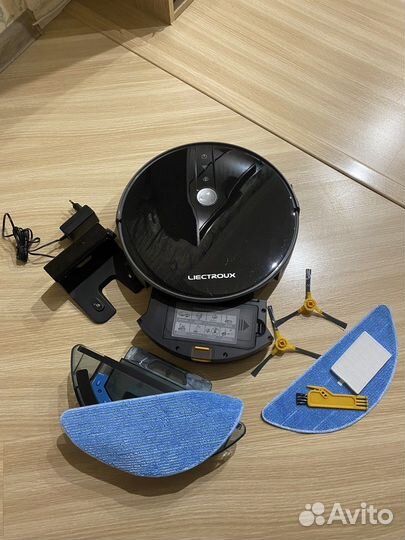 Робот пылесос с влажной уборкой