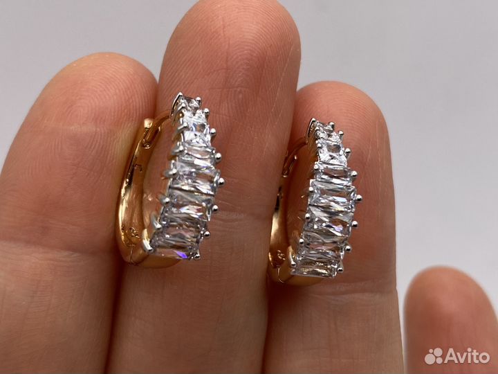 Серьги стильные, очень красивые