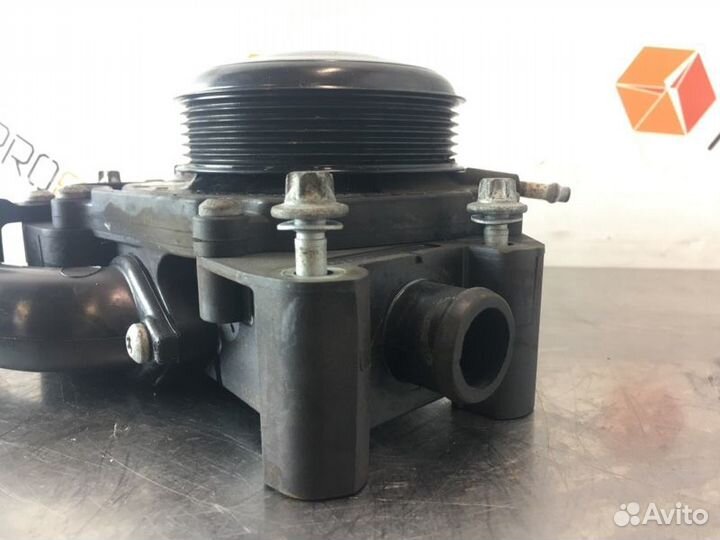 Помпа Mercedes C-Class W204 OM651 2.2 CDI 2011