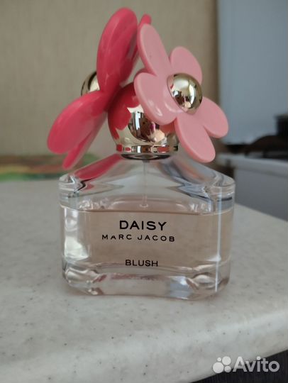 Туалетная вода Marc Jacobs Daisy blush