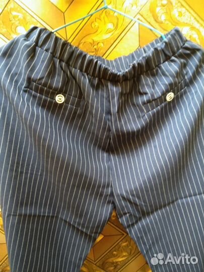 Костюм шёлковый (жилет и брюки )на школьника