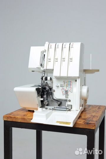 Оверлок bernina 870D