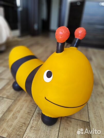 Пчела- прыгун