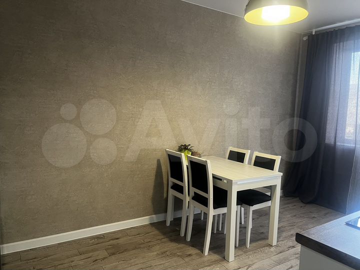 2-к. квартира, 72 м², 2/16 эт.