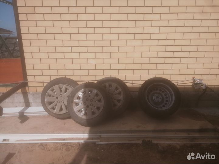 R16 Nokian Tyres Nordman 5 205/60, PCD 5x105 DIA 56.6