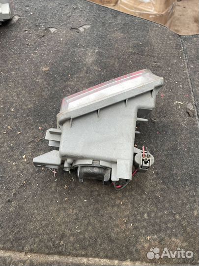 Фара противотуманная Mitsubishi Chariot N94W