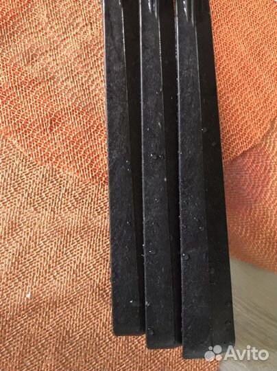 Вешалка-плечики универсальная пластиковая с перекл