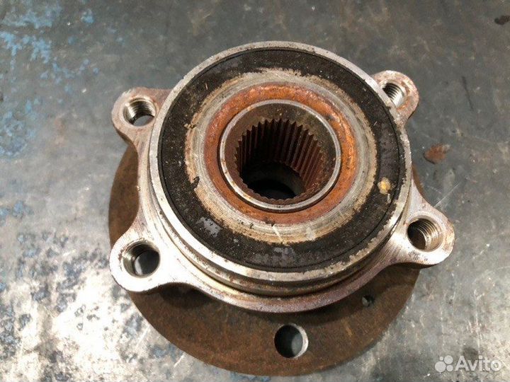 Ступица передняя Volkswagen Passat B6